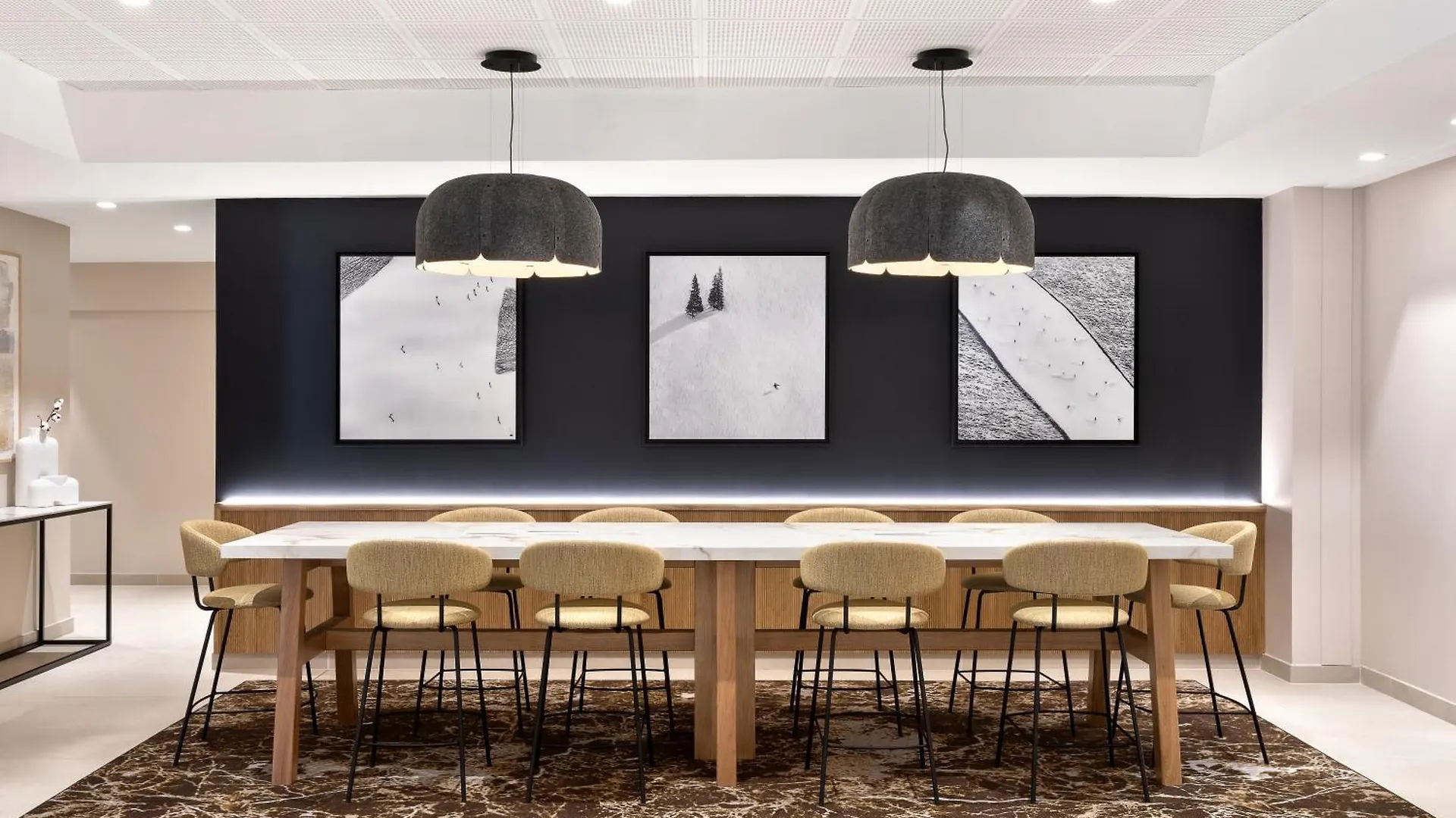 ****  Hotel Eliseo Лурд Франция